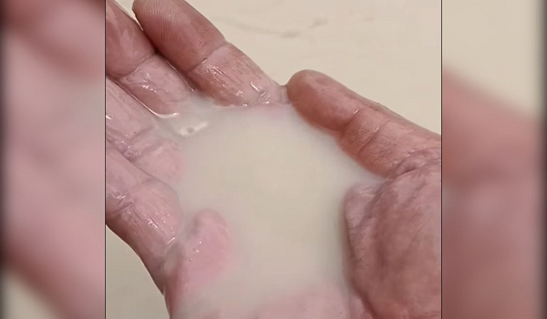 pParas kekeruhan air meningkat sehingga 37,400 unit kekeruhan nephelometric (NTU), jauh melebihi paras normal sekitar 400 NTU